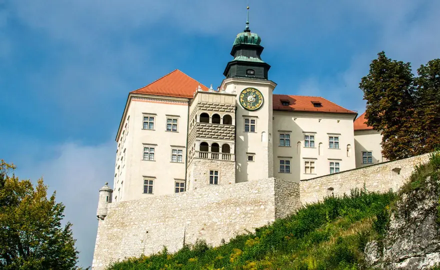 Zamek Pieskowa Skała - Zwiedzanie, historia i plan wycieczki
