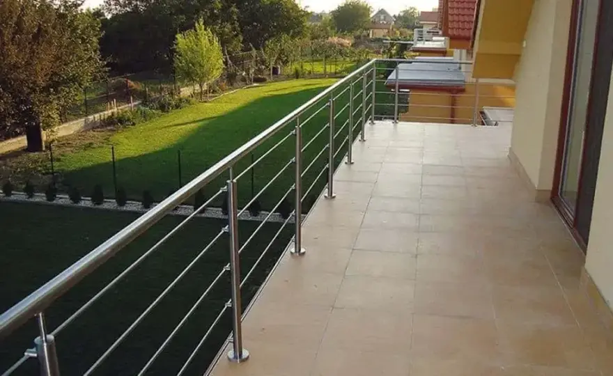 Jak zamontować balustradę na tarasie - uniknij najczęstszych błędów