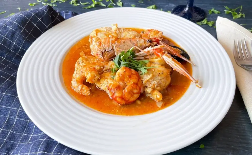 Rape en salsa marinera, receta para que quede jugoso