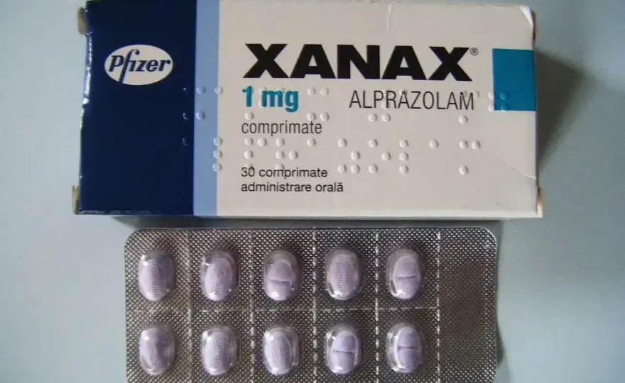 Xanax (alprazolam) - Lek na lęk czy pułapka? Poznaj prawdę!