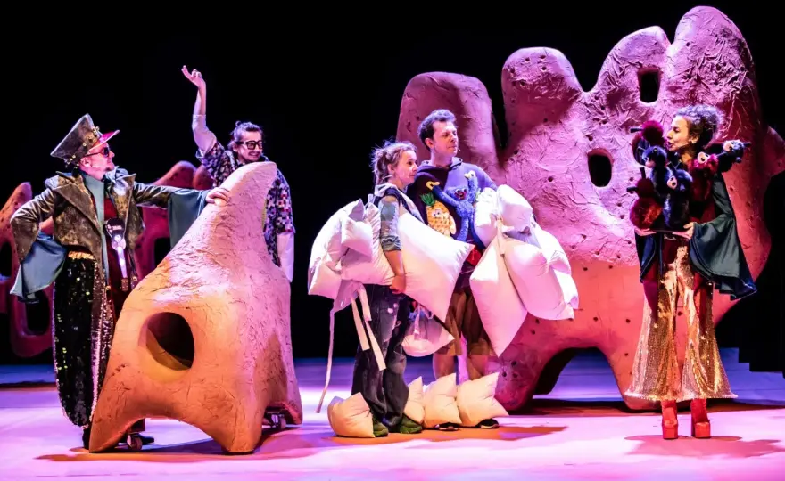 Teatr Lalka - Jak wybrać spektakl dla dziecka? Repertuar i ceny