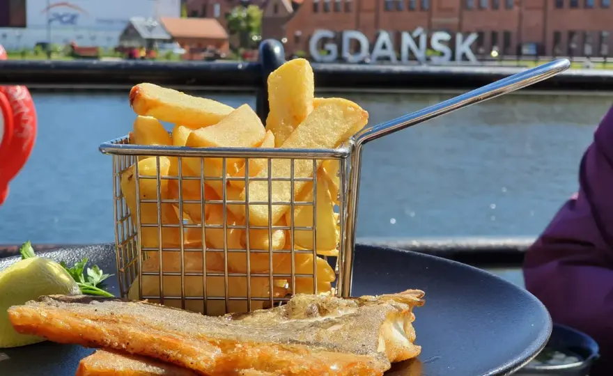 Co zjeść w Gdańsku? Odkryj najlepsze lokalne przysmaki i restauracje