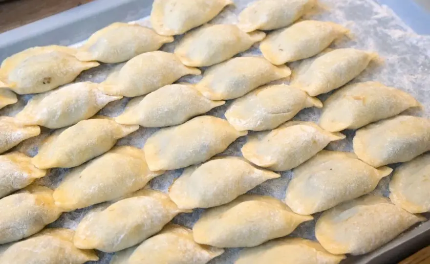 Jak przechowywać pierogi? Lodówka i zamrażarka - sprawdzone sposoby