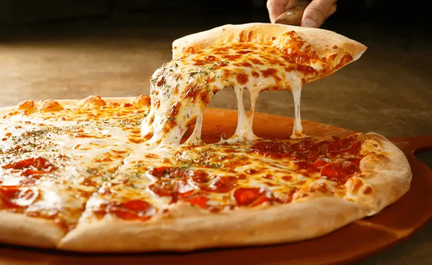 Ciasto na pizzę dzień wcześniej: Sekret smaku i łatwości przygotowania