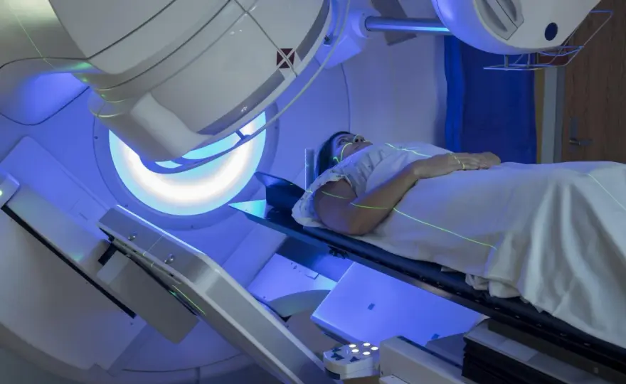 Radioterapia - co to, jak działa i czego się spodziewać?