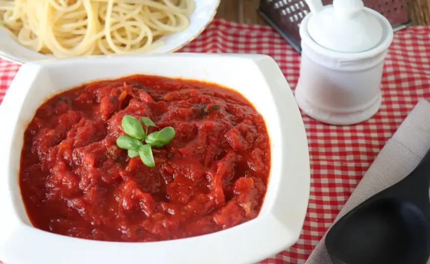 Salsa Marinara Perfecta - Receta Rápida y Usos Versátiles
