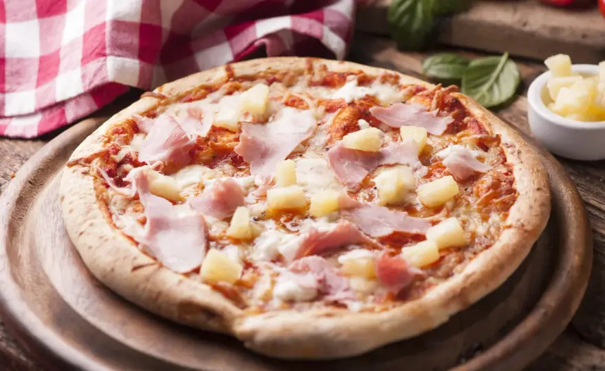 Pizza hawajska z czym jest - poznaj składniki i smak tej pizzy