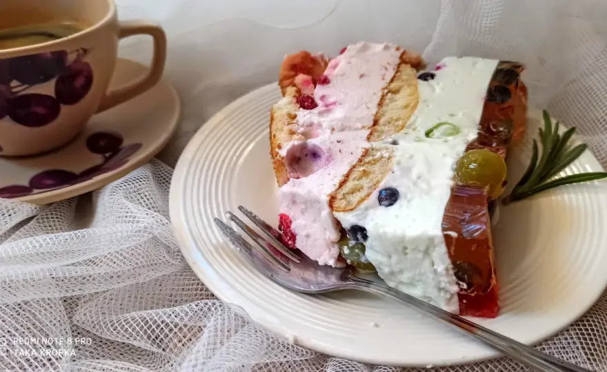 Desery z mascarpone i galaretką: 15 minut do słodkiego sukcesu!