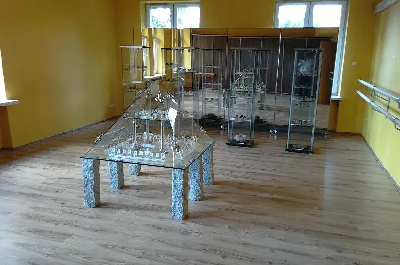 Muzeum miniaturowej sztuki profesjonalnej Henryk Jan Dominiak w Tychach – niezwykłe zbiory, które zachwycają