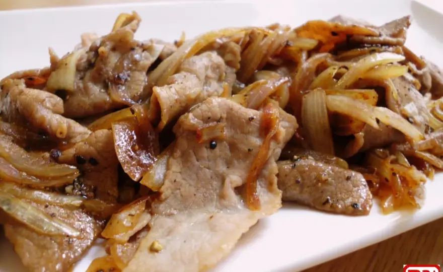 Bœuf aux oignons - Le secret d'une viande fondante et savoureuse