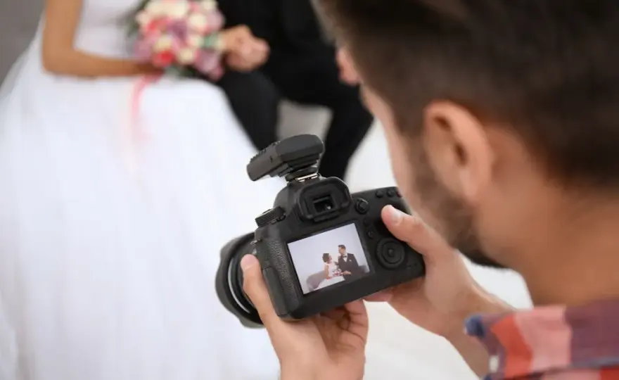 Jak wybrać fotografa ślubnego? Poradnik krok po kroku