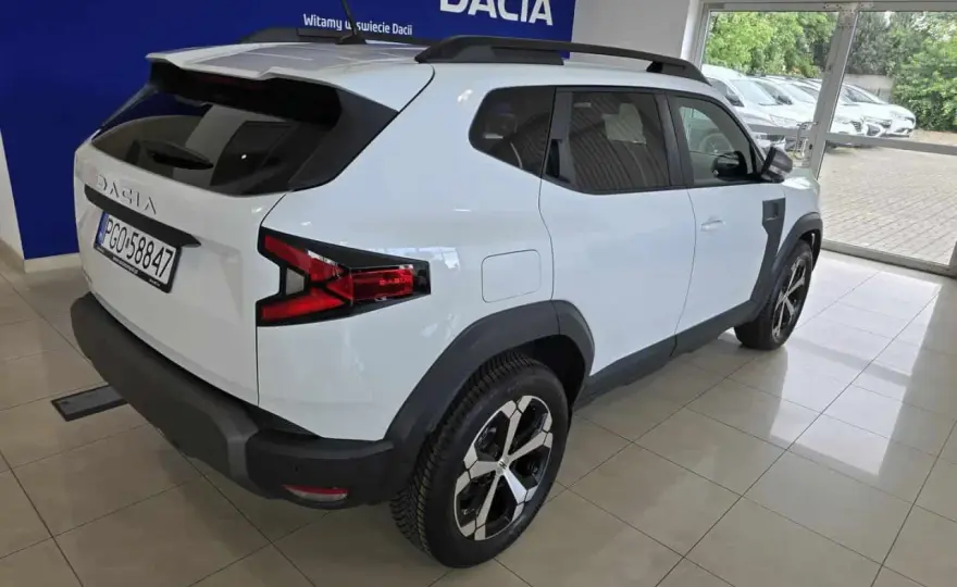 Biała Dacia Duster III: Czy warto? Praktyczny przewodnik