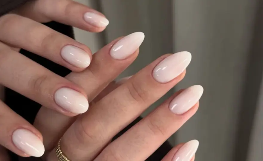 French manicure - jak nosić, by wyglądał świeżo?