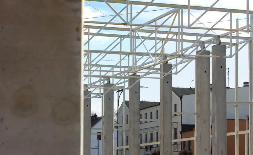 Słup żelbetowy 24x24: Rzeczywiste koszty i ceny na rynku budowlanym
