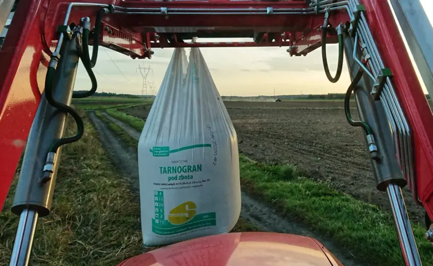 Jaki nawóz pod mieszankę zbożową? Sprawdź, co musisz wiedzieć!