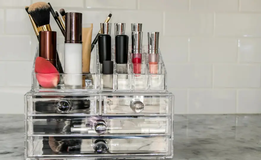 Kosmetik Organizer: Finde Ordnung & spare Zeit Dein Guide