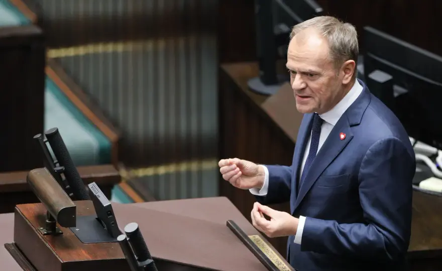 Kiedy rządził Tusk? Daty, koalicje i kluczowe wydarzenia