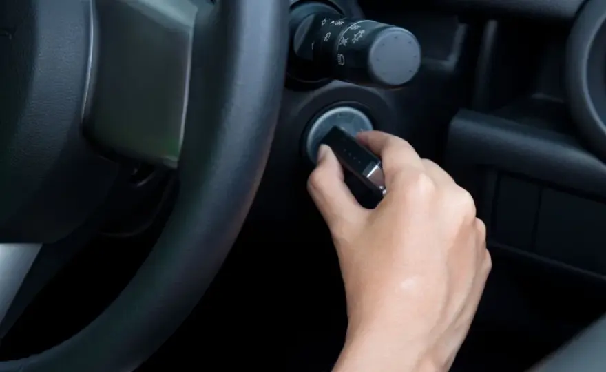 Blokada kierownicy - jak odblokować auto i kiedy to awaria?