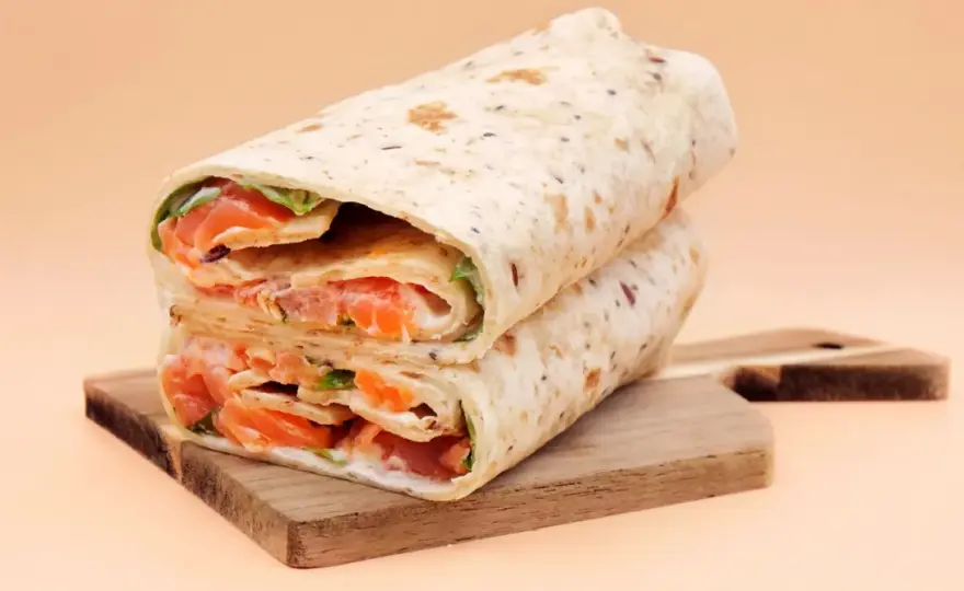 Tortilla z łososiem - idealny wrap, który się nie rozpada!