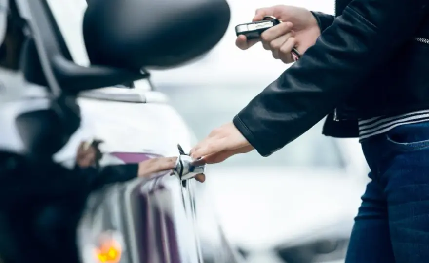 Llave gira pero coche no arranca - Causas y soluciones