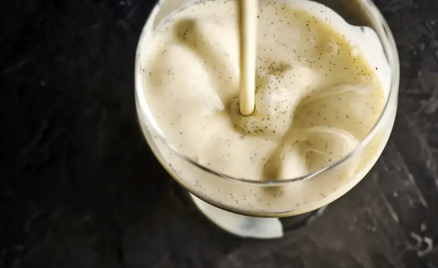 Crème anglaise vs pâtissière - Laquelle choisir et pourquoi ?