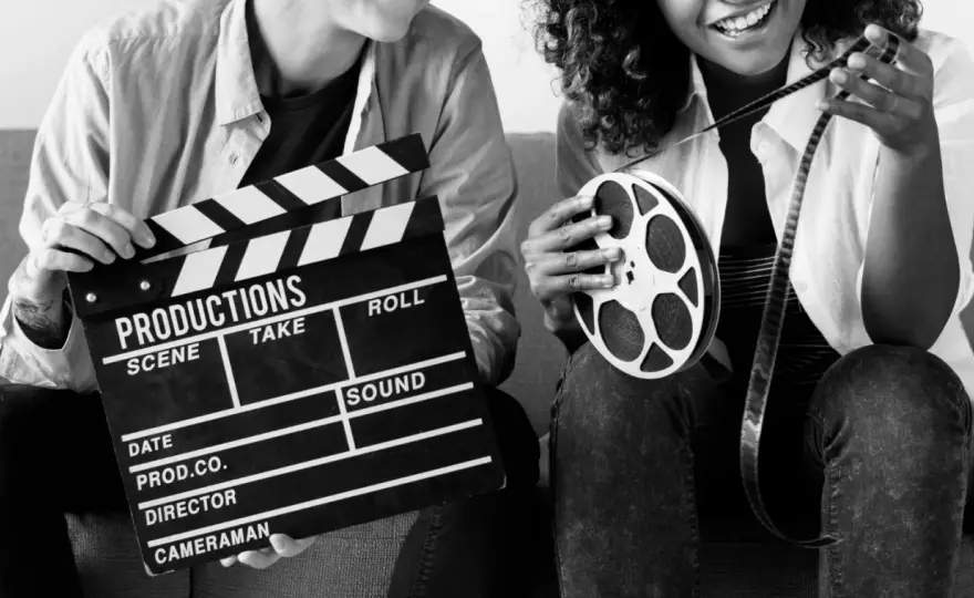 Ile zarabia reżyser filmowy w Polsce? Sprawdź stawki i czynniki