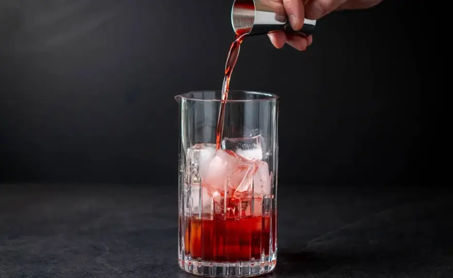 Negroni perfekt mixen - Der ultimative Guide für den Klassiker