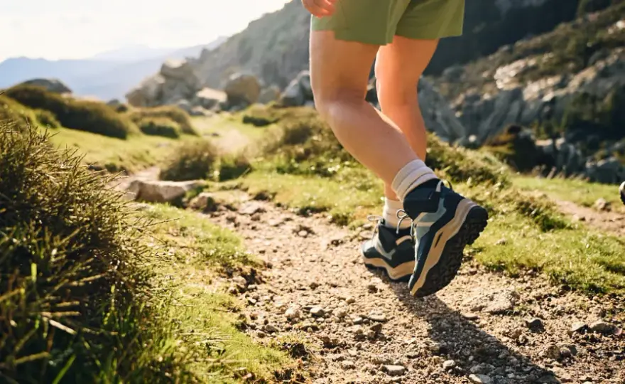 Leather vs Synthetic Hiking Boots - Which Fits Your Trips?