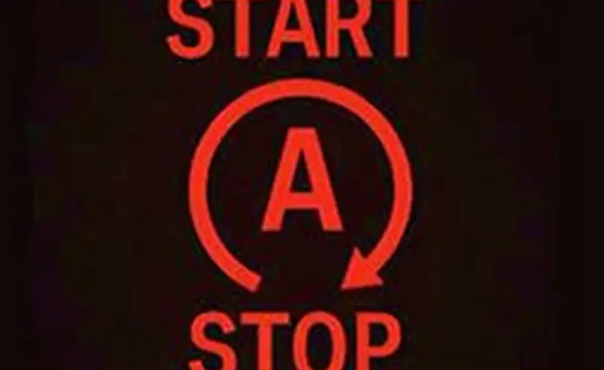 Kontrolka A na desce - start-stop. Kiedy to nie usterka?
