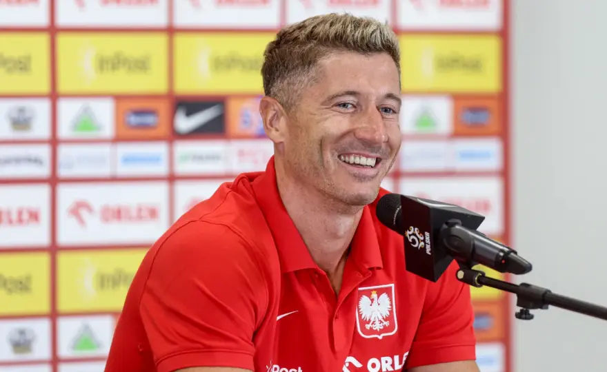 Ile języków zna Robert Lewandowski - Sprawdź, jakimi włada płynnie