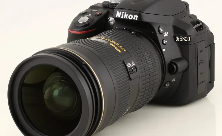 Nikon D5300 w 2026: Czy warto kupić? Recenzja i porady