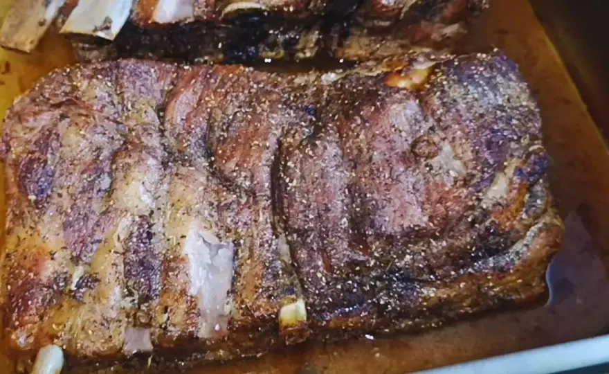 Ile piec żeberka w piekarniku w naczyniu - Czas na miękkie mięso