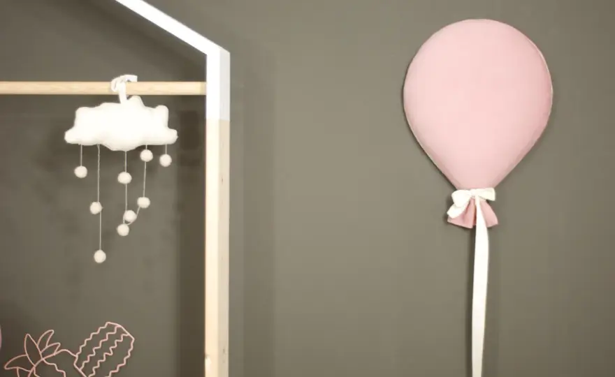 Jak przyczepić balony do ściany bez uszkadzania powierzchni
