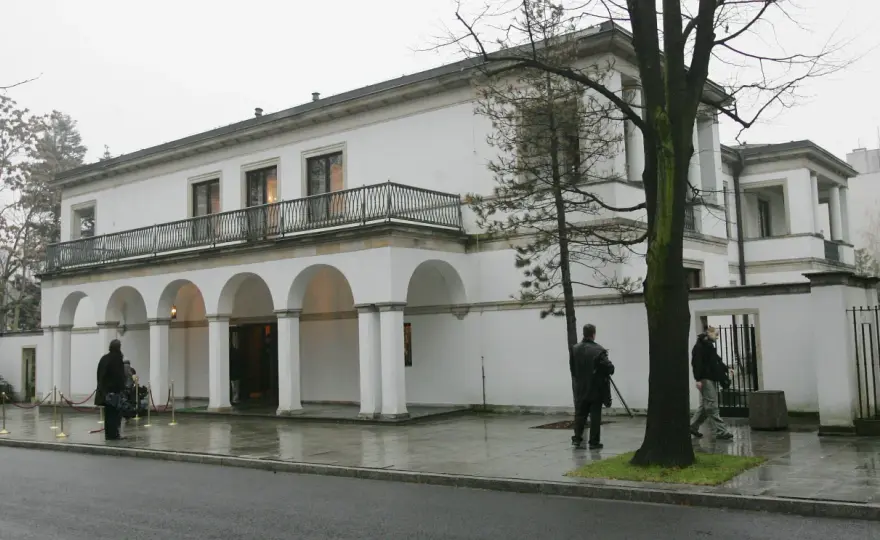 Gdzie mieszka Donald Tusk? Prywatny adres i tajemnice domu