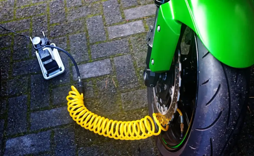 Neumáticos con nitrógeno en moto, cuándo compensa de verdad