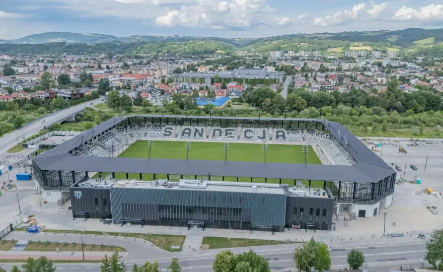 Stadion Sandecji w Nowym Sączu - Co warto wiedzieć o nowej arenie?