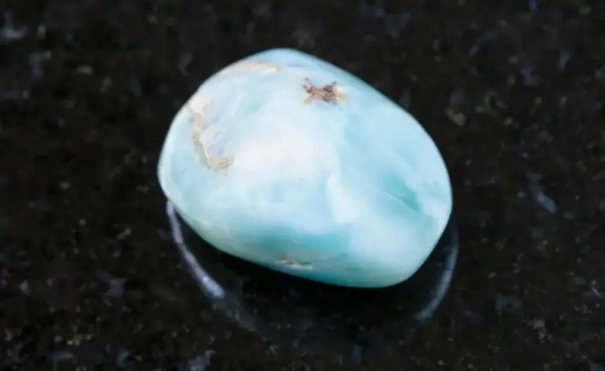 Larimar - kamień oceanu: właściwości, pielęgnacja, ezoteryka
