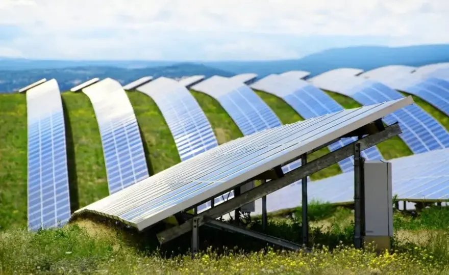 Używane panele fotowoltaiczne - gdzie kupić opłacalnie instalację PV z drugiej ręki?