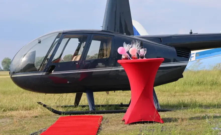 Ile kosztuje wynajem helikoptera? Poznaj ceny i ukryte koszty