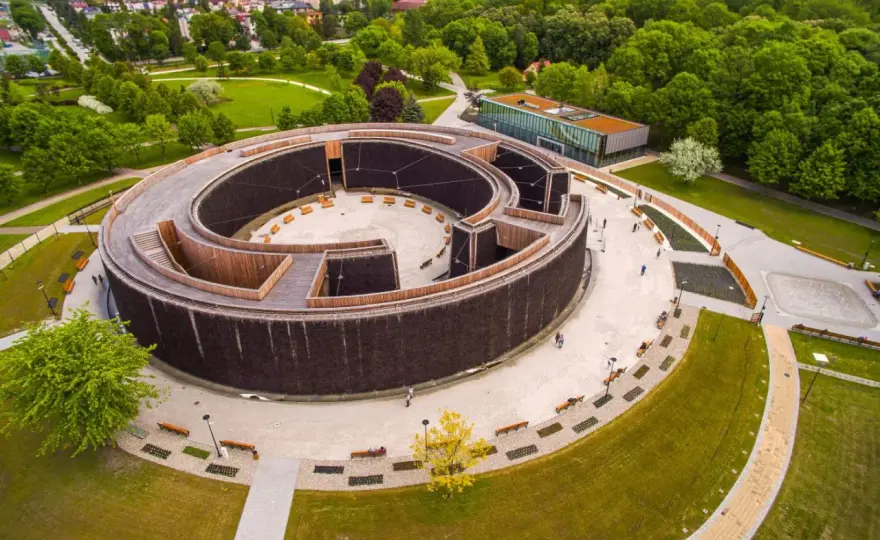 Busko-Zdrój - Tężnia, park, wody siarczkowe. Sprawdź, co warto!