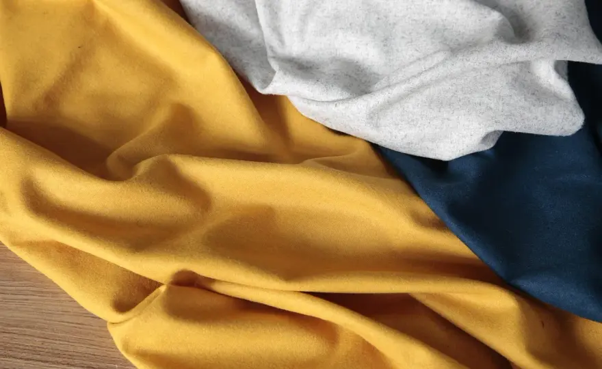 Poliester 95% elastan 5% - Co to za materiał? Przewodnik