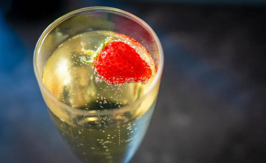 Cocktail angevin - la recette simple pour un apéritif pétillant