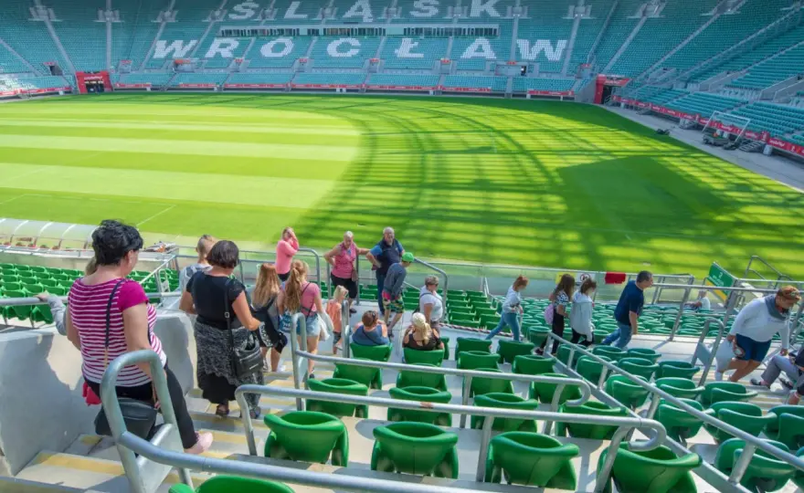 Pilczyce Wrocław - Spokojny spacer, zieleń i stadion