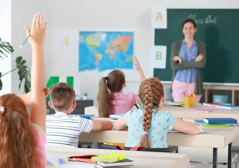 Co to znaczy absencja szkolna i jakie ma konsekwencje?