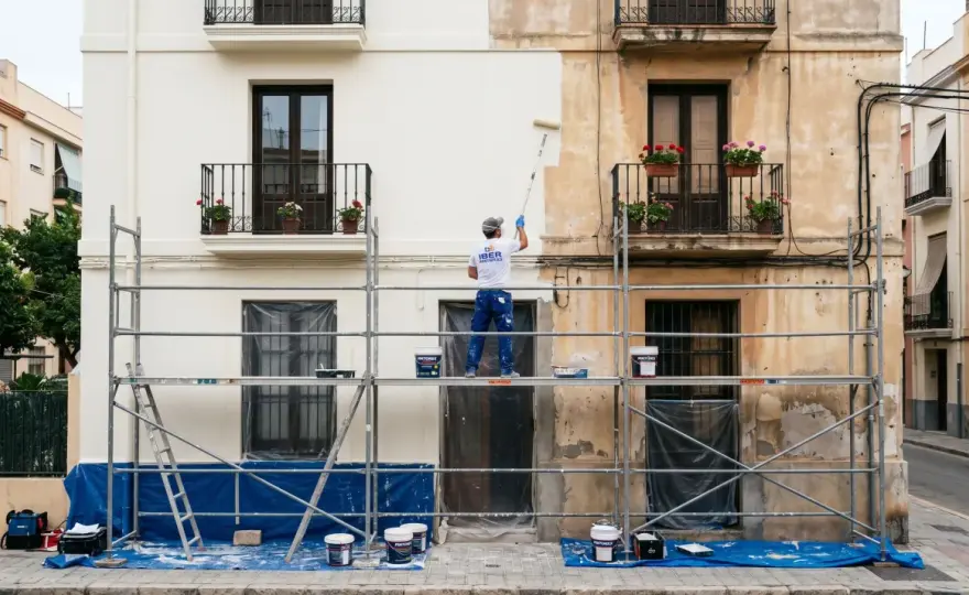 Cómo pintar la fachada de una casa y cuánto cuesta