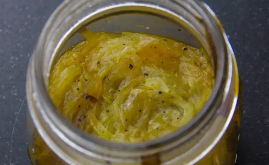 Compotée d'oignons parfaite - Le secret des chefs pour des salades