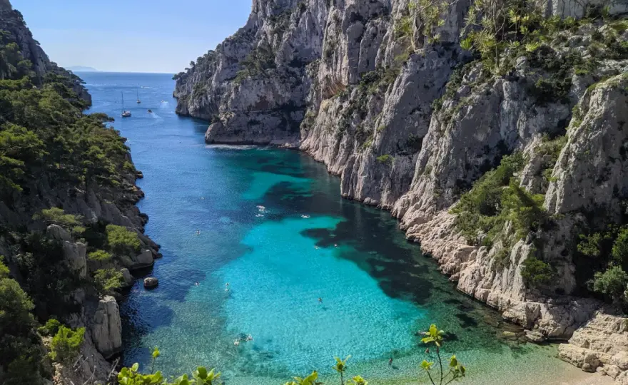 Cala de En-Vau: guía para una visita perfecta