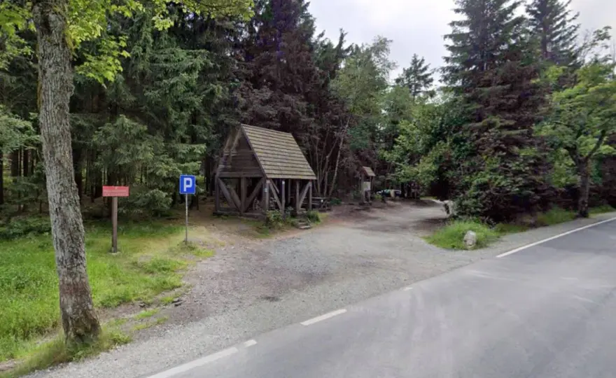 Góry Stołowe - Lisia Przełęcz: trasy, parking, porady