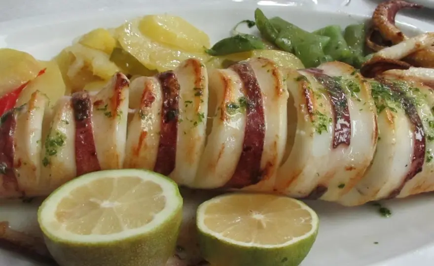 Restaurante La Gamba: Deliciosos mariscos y reseñas que sorprenden