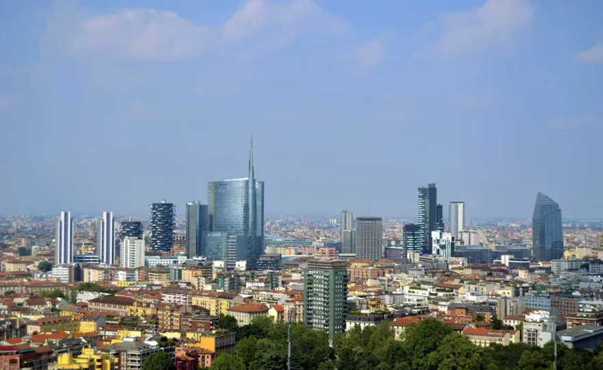 Czy w Mediolanie jest bezpiecznie? Poznaj zagrożenia i bezpieczne dzielnice